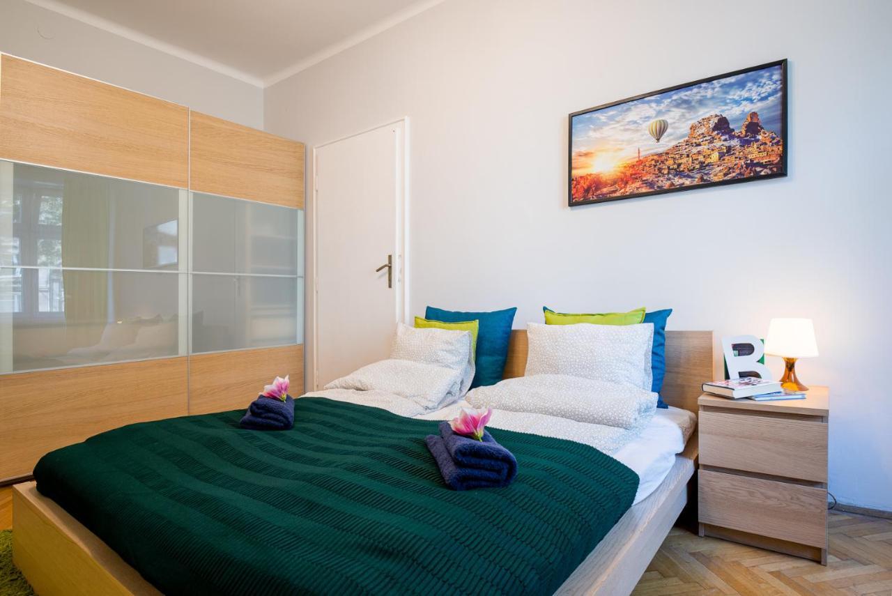 Kings Neighbor. Apartment 600 Meters From Castle Krakow Luaran gambar