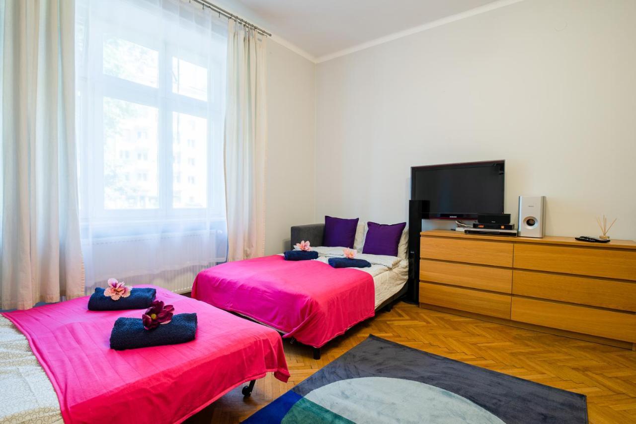 Kings Neighbor. Apartment 600 Meters From Castle Krakow Luaran gambar